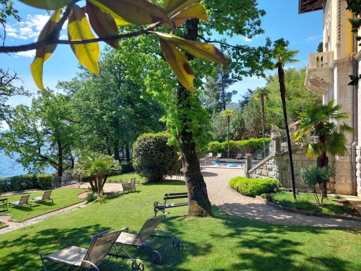 Hotel Villa Astra Lovran Exterior photo