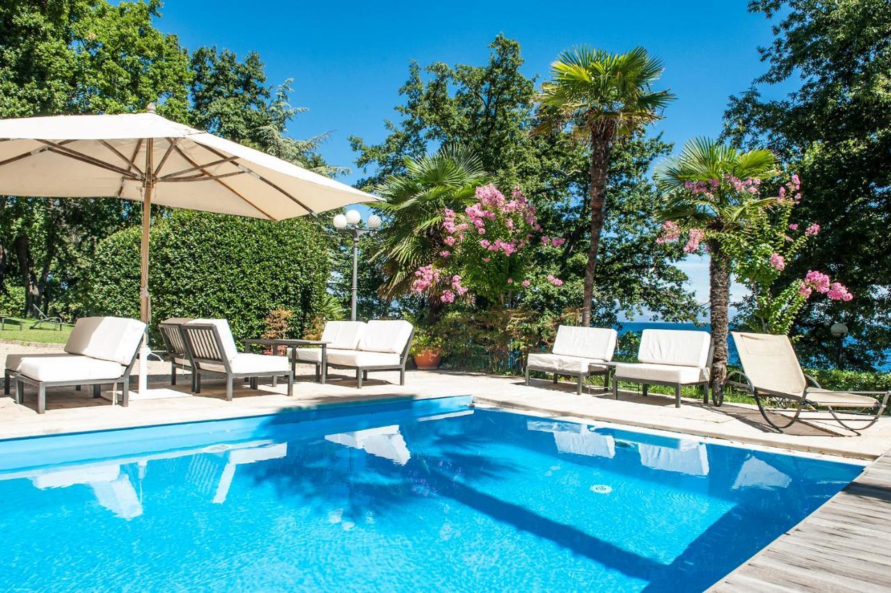 Hotel Villa Astra Lovran Exterior photo