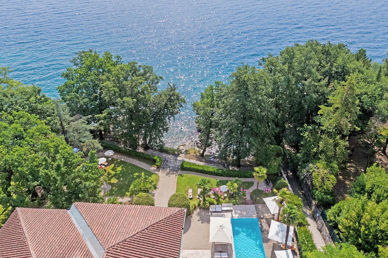 Hotel Villa Astra Lovran Exterior photo