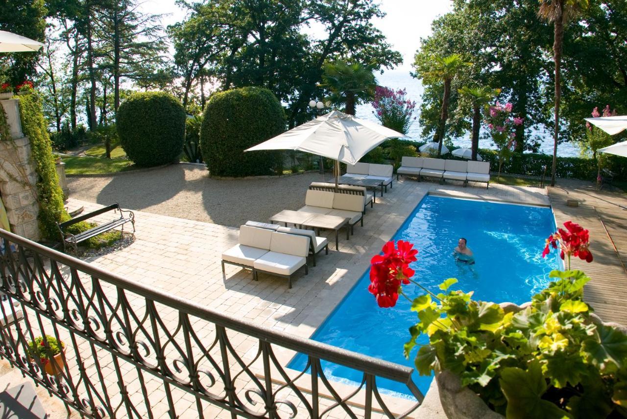 Hotel Villa Astra Lovran Exterior photo