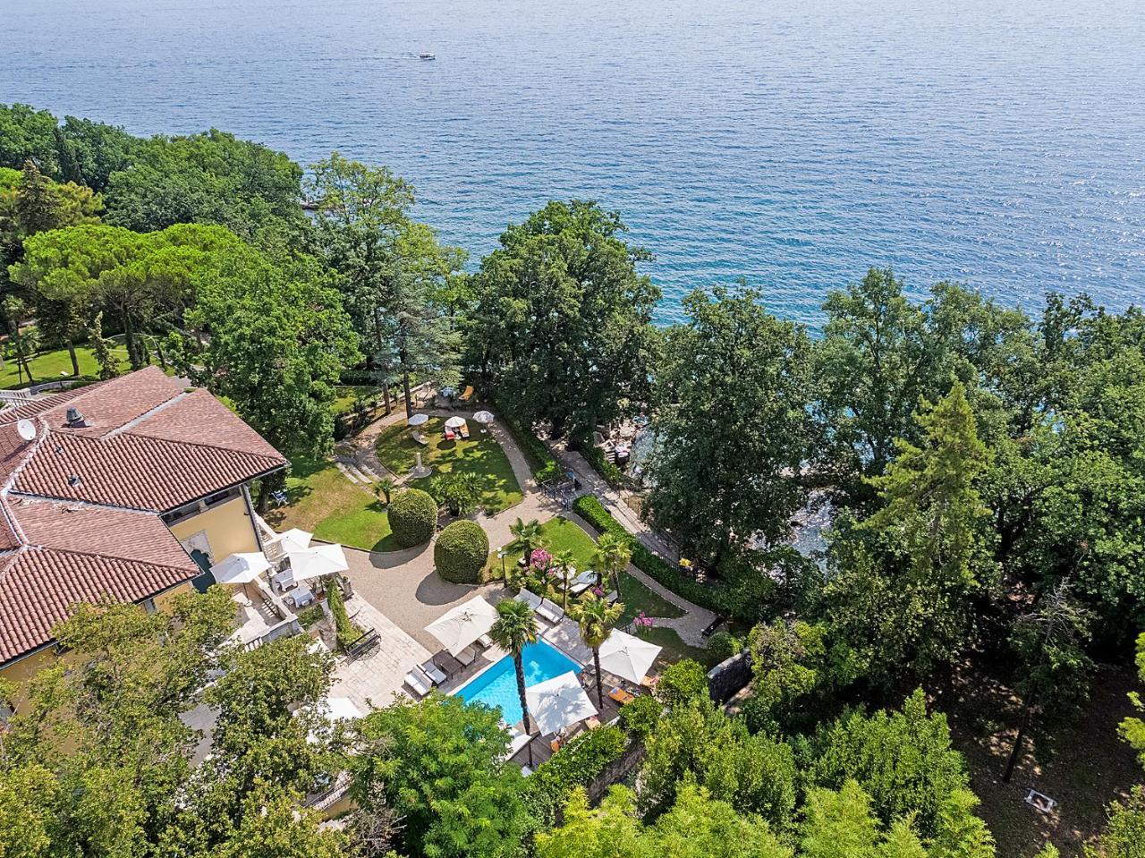 Hotel Villa Astra Lovran Exterior photo